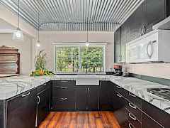 16-604 n 3rd st e-chewelah-wa