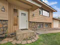 05-005_Entry