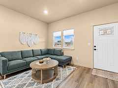 8_08-401 e king ave-chewelah