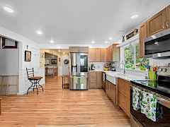 8_08-611 hegney way-colville